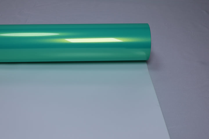 HIGHCOOL Super Gloss Aston Racing Green Vinyl Wrap (CP2015) real sample photo