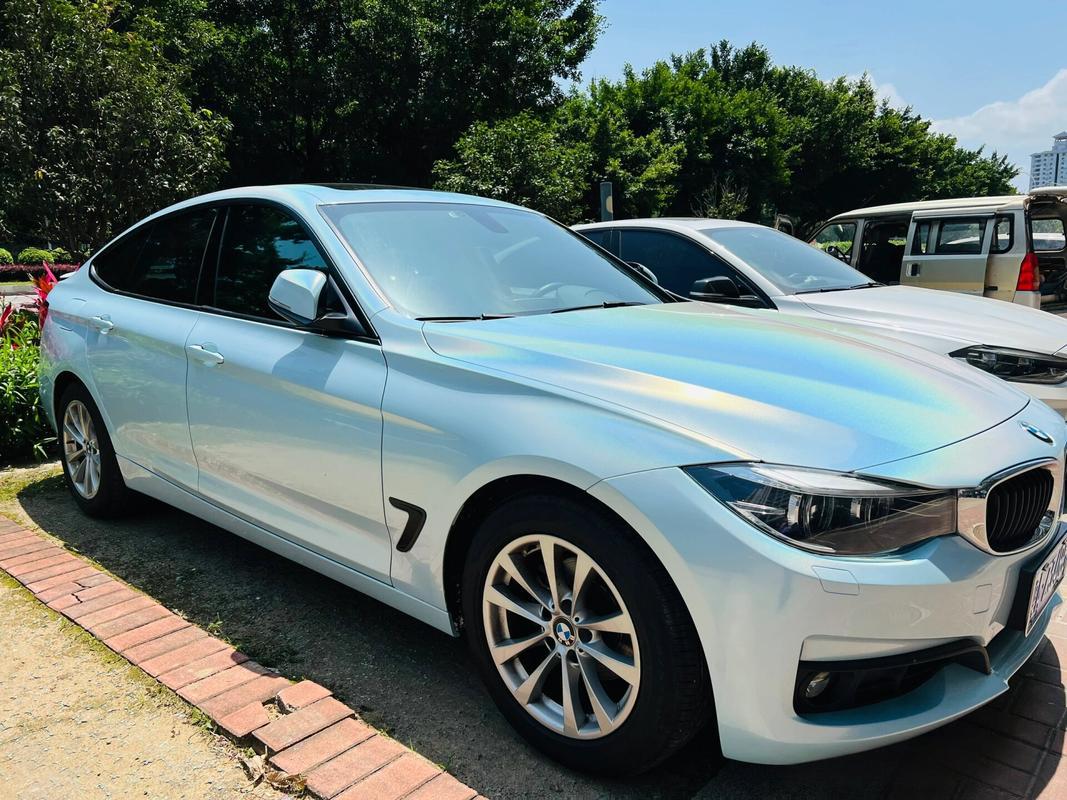 Hot Selling PET PVC Vinyl Wrap Film Roll Self Adhesive Vinyl Car Wrap